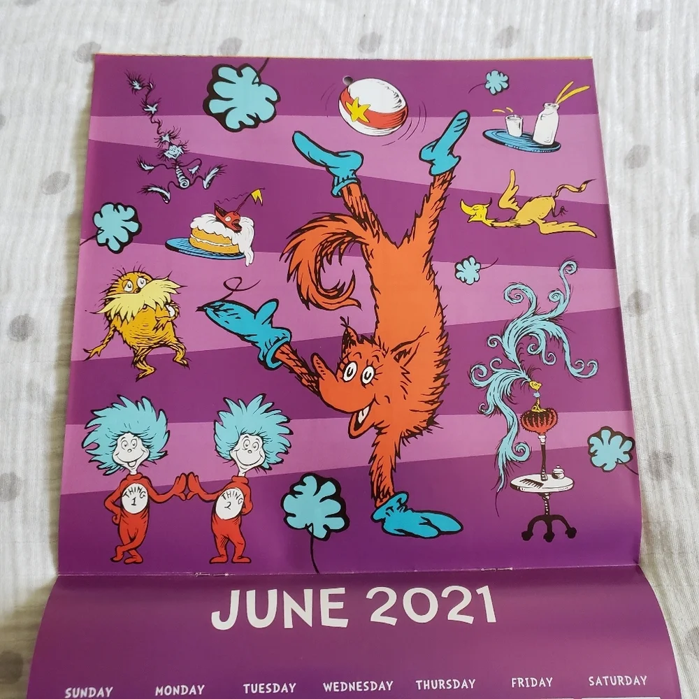 2021 Dr Seuss Calendar. NWOT.
